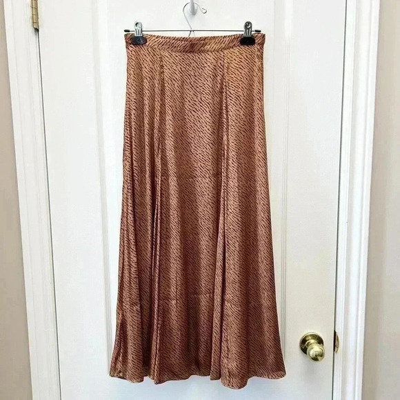 Banana Republic Midi Skirt Satin Godet Tan Brown Black Animal  Print Size 0 NWT - Picture 6 of 16